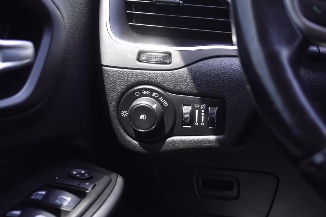 2019 Jeep Cherokee - 1C4PJLLB0KD274885 - Image #21