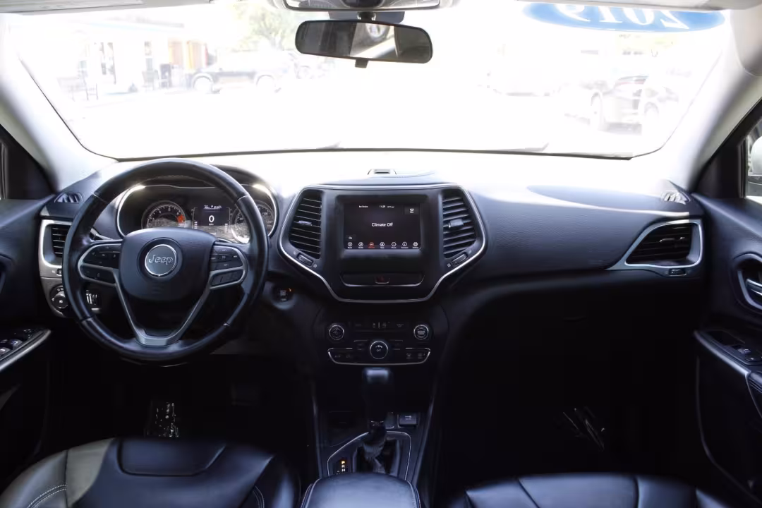 2019 Jeep Cherokee - 1C4PJLLB0KD274885 - Image #15