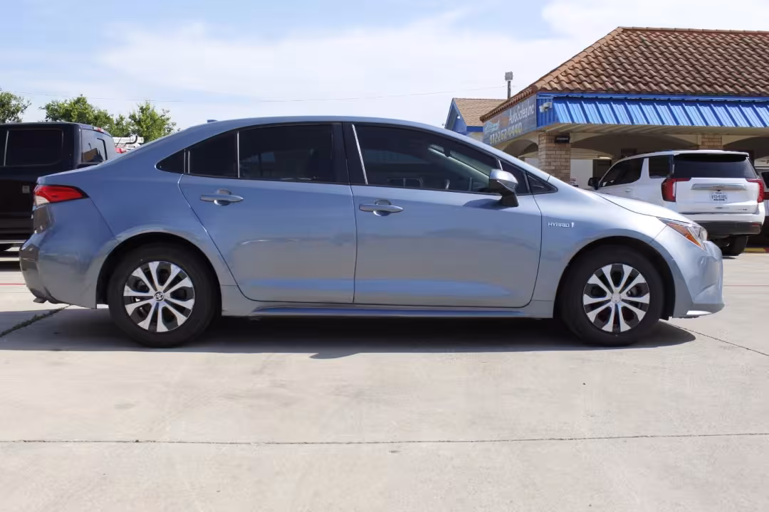 2021 Toyota Corolla - JTDEAMDE4MJ028206 - Image #10